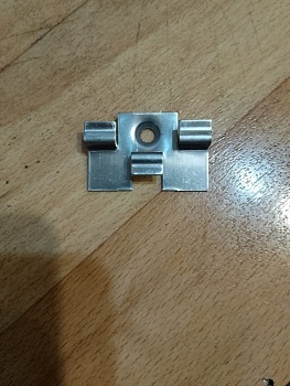 Кляймер к террасной доске АП (1 уп-100шт)