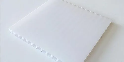 Поликарбонат сотовый 2,1х12м т. 4мм белый(опал)